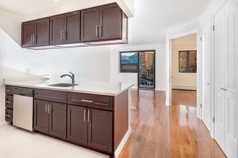 2865 Markbreit Ave, Cincinnati, OH 45209 photo 5