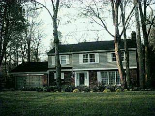 5915 Ropes Dr, Cincinnati, OH 45244 photo 2