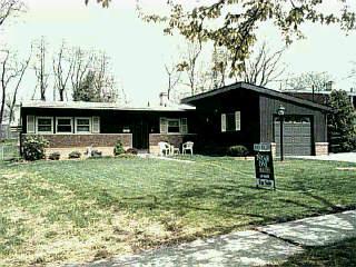 8976 Mockingbird Ln, Cincinnati, OH 45231 photo 2