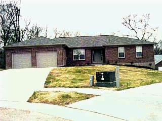 2250 Intern Ct, Cincinnati, OH 45239 photo 3