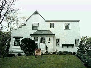 1155 Cheyenne Dr, Cincinnati, OH 45216 photo 3