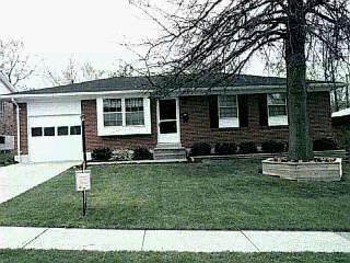 3703 Hermes Dr, Cincinnati, OH 45247 photo 2