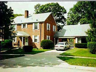 2 Andover Rd, Greenhills, OH 45218 photo 1