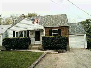 1080 Hempstead Dr, Cincinnati, OH 45231 photo 1