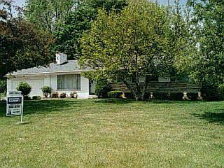 9395 Candy Ln, Cincinnati, OH 45231 photo 1