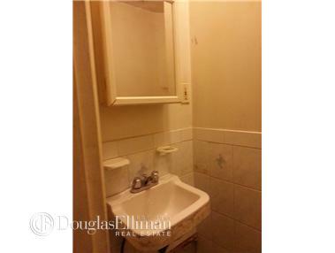 907 Hawthorne Dr, Cincinnati, OH 45245 photo 5