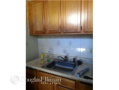 907 Hawthorne Dr, Cincinnati, OH 45245 photo 6
