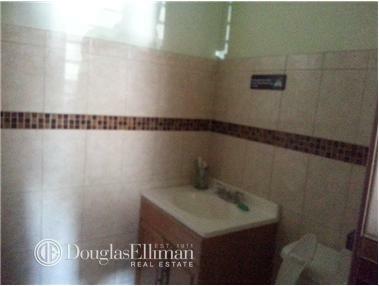 907 Hawthorne Dr, Cincinnati, OH 45245 photo 2