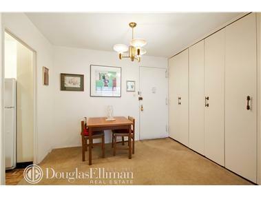 1458 Longacre Dr, Forest Park, OH 45240 photo 5