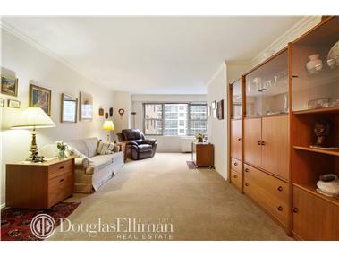 1458 Longacre Dr, Forest Park, OH 45240 photo 6