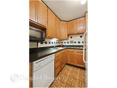 1458 Longacre Dr, Forest Park, OH 45240 photo 4