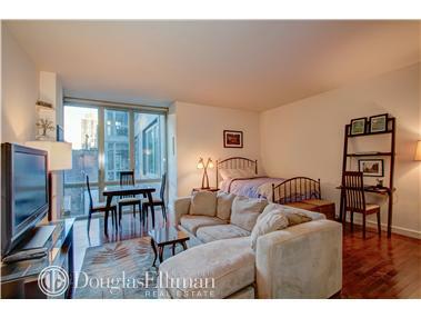 2990 Westbrook Dr, Cincinnati, OH 45238 photo 3