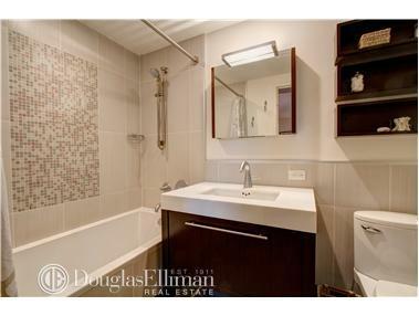 2990 Westbrook Dr, Cincinnati, OH 45238 photo 1