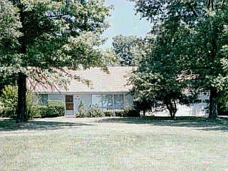 2136 Eaton Rd, Hamilton, OH 45013 photo 3