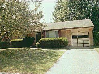 831 Cloverview Ave, Cincinnati, OH 45231 photo 1