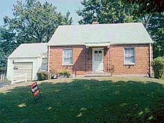 10 Damon Rd, Greenhills, OH 45218 photo 1