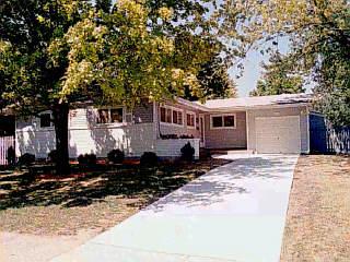 8569 Pringle Dr, Cincinnati, OH 45231 photo 1