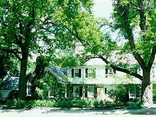 3552 Bayard Dr, Cincinnati, OH 45208 photo 2