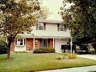 2494 Westpoint Dr, Cincinnati, OH 45231 photo 1