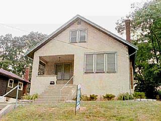 2698 Shaffer Ave, Cincinnati, OH 45211 photo 3