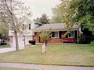 1263 Meredith Dr, Cincinnati, OH 45231 photo 1