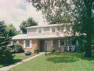2071 Berrypatch Dr, Cincinnati, OH 45244 photo 2