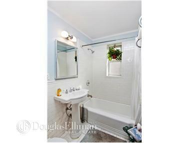 769 Clanora Dr, Cincinnati, OH 45205 photo 8