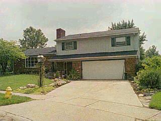 667 Converse Dr, Forest Park, OH 45240 photo 1