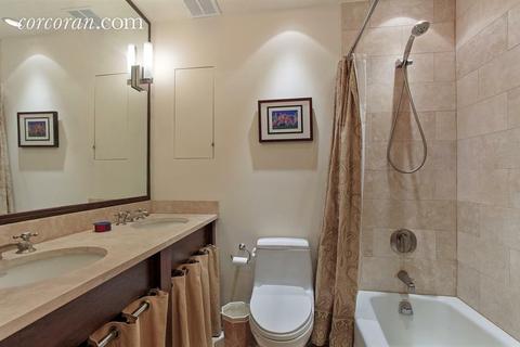9375 Flemington Dr, Wyoming, OH 45231 photo 4