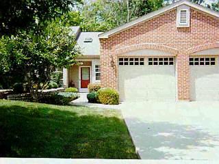 1675 Emerald Glade Ln, Cincinnati, OH 45255 photo 2