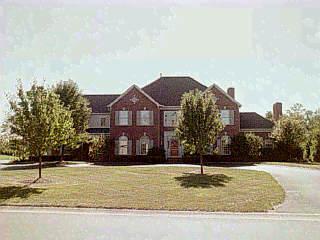 5087 Rollman Estates Dr, Cincinnati, OH 45236 photo 2