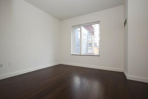 738 Hand Ave, Cincinnati, OH 45232 photo 4