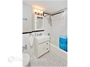 5836 Ropes Dr, Cincinnati, OH 45244 photo 7