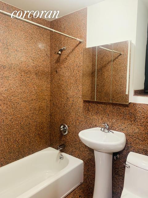 223 Baxter Ave, Cincinnati, OH 45220 photo 9