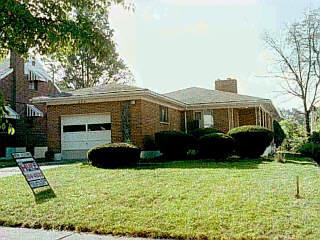 223 Baxter Ave, Cincinnati, OH 45220 photo 3
