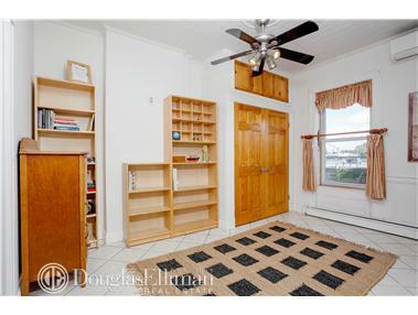 22 Walnut St, Reading, OH 45215 photo 5