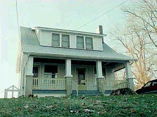 6101 Roe St, Cincinnati, OH 45227 photo 2