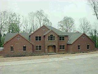 310 Summer View Dr, Cincinnati, OH 45255 photo 3