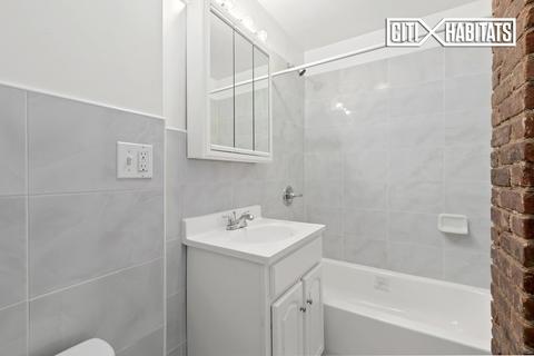 3137 Gobel Ave, Cincinnati, OH 45211 photo 5