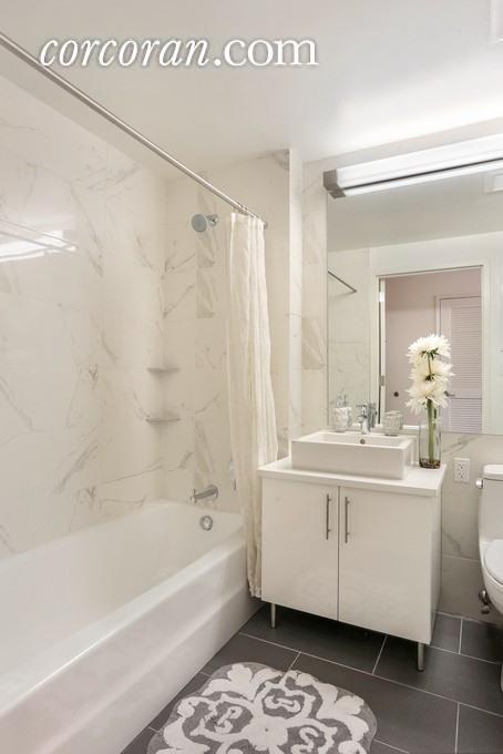 5751 Kenneth Ave, Cincinnati, OH 45224 photo 6