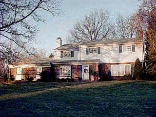 8845 Lyncris Dr, Cincinnati, OH 45242 photo 1
