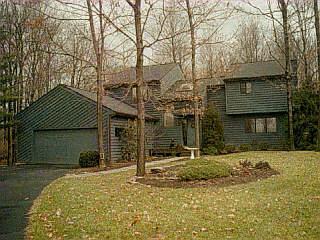 9579 Benchmark Ln, Blue Ash, OH 45242 photo 3