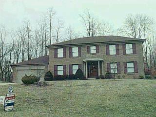 904 Surrey Trl, Cincinnati, OH 45245 photo 3
