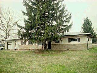 5945 Hunt Rd, Blanchester, OH 45107 photo 3