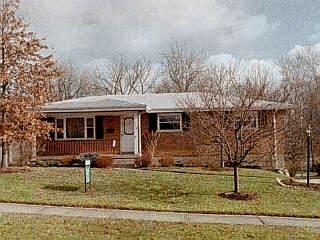 5710 Nickview Dr, Cincinnati, OH 45247 photo 2