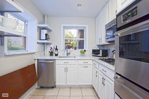 766 Regent Rd, Cincinnati, OH 45245 photo 5
