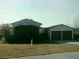 933 Sarbrook Dr, Cincinnati, OH 45231 photo 1