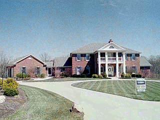2688 Devils Backbone Rd, Cincinnati, OH 45233 photo 1