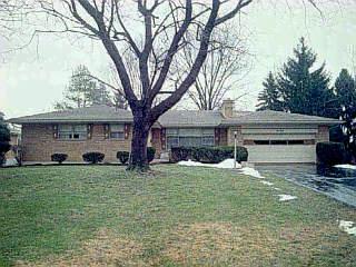 9154 Scamper Ln, Blue Ash, OH 45242 photo 3