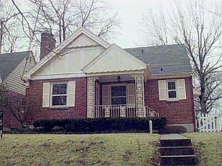 3823 Settle Rd, Mariemont, OH 45227 photo 2